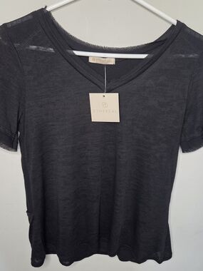 Women's Black V-Neck Short Sleeve Tee